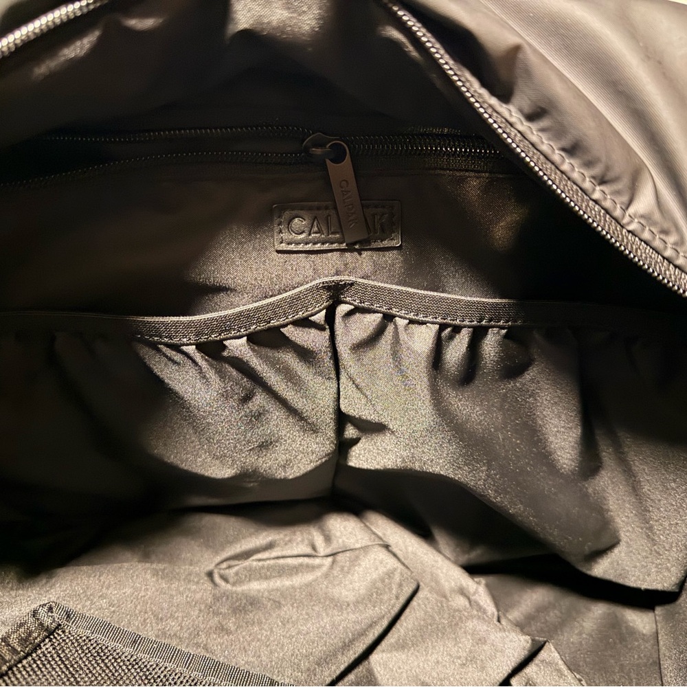 CALPAK Luka Duffel Bag Matte Black - Picture 8 of 10
